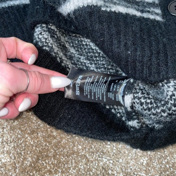 Urban Outfitters Cropped Cardigan sweater zebra 2 button black gray knit SZ M - Picture 6 of 10